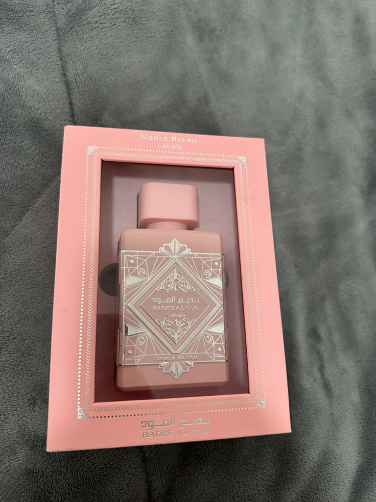 Bade'e Al Oud Noble Blush, Ophalen of Verzenden, Zo goed als nieuw, Parfumfles