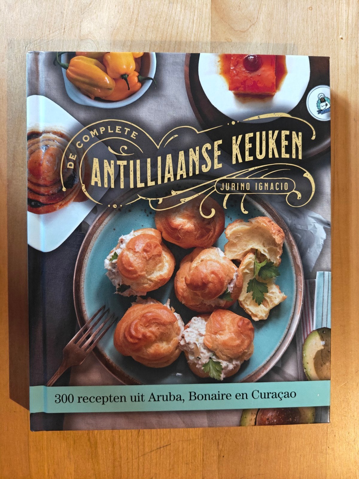Complete Antilliaanse Keuken; 300 recepten - Jurino Ignacio, Boeken, Ophalen of Verzenden, Zo goed als nieuw, Zuid-Amerika