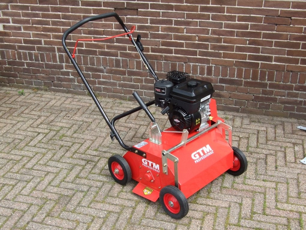 TE HUUR / HUREN: professionele benzine verticuteermachine, Niet ingevuld, Zo goed als nieuw, Niet ingevuld, Ophalen