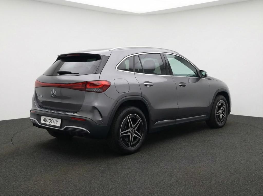 Mercedes-Benz EQA EQA 250 AMG Line 67 kWh l Trekhaak l Burme, Auto's, Automaat, 0 cilinders, Gebruikt, 750 kg
