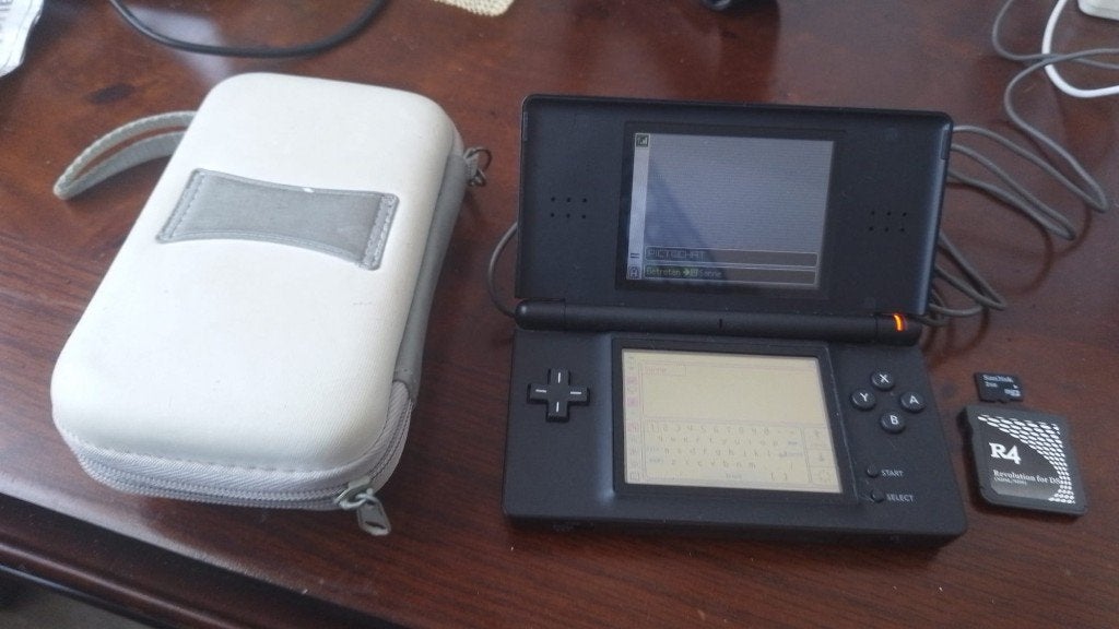 DS LITE, Spelcomputers en Games, Spelcomputers | Nintendo DS, Verzenden, Gebruikt, DS Lite