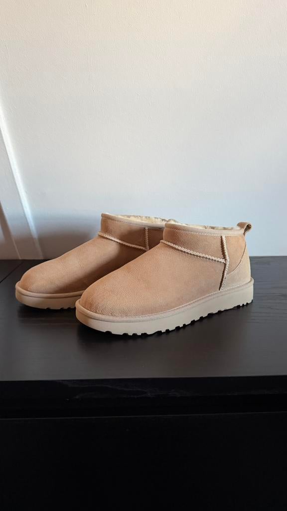 UGG Classic Ultra Mini Boots dames, Kleding | Dames, Schoenen, Ophalen of Verzenden, Zo goed als nieuw, Bruin
