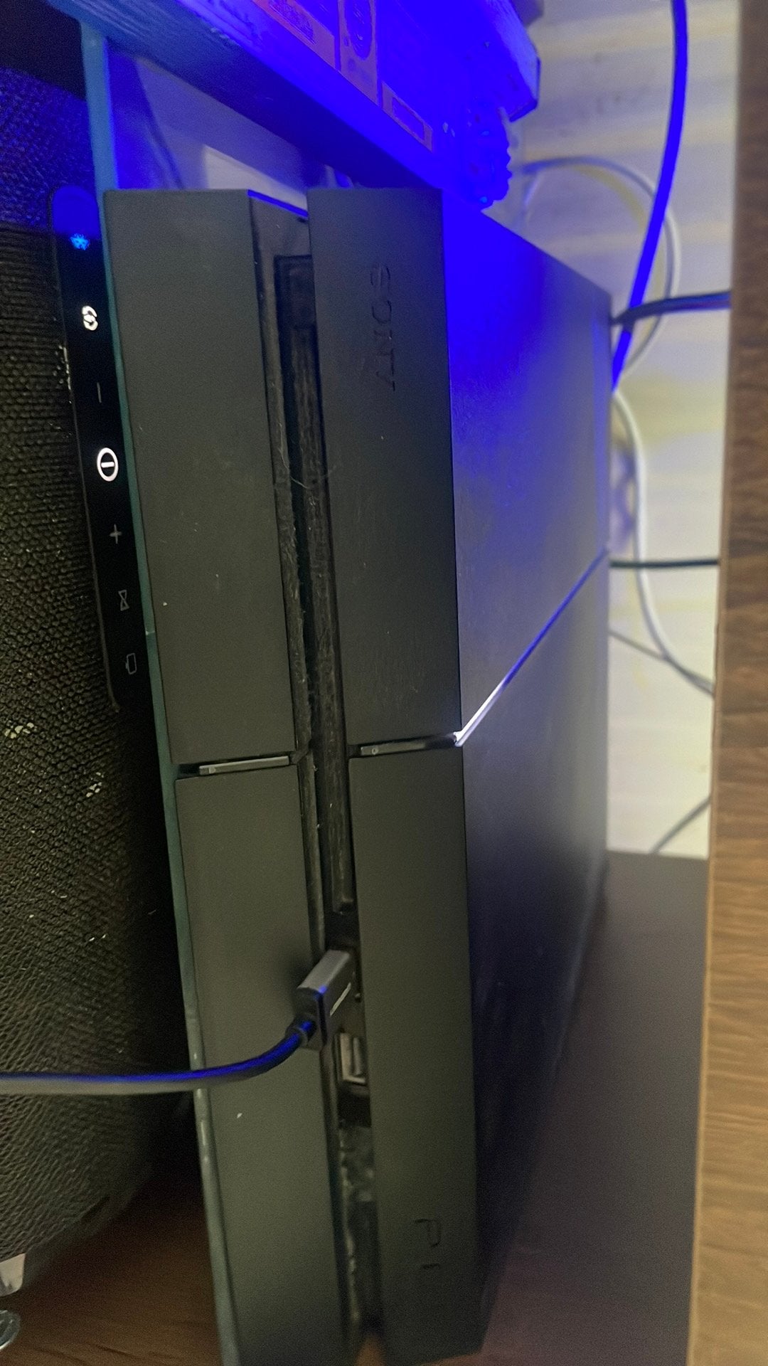 Ps4 1t, Spelcomputers en Games, Spelcomputers | Sony PlayStation 4, Ophalen of Verzenden, Zo goed als nieuw, Met 2 controllers