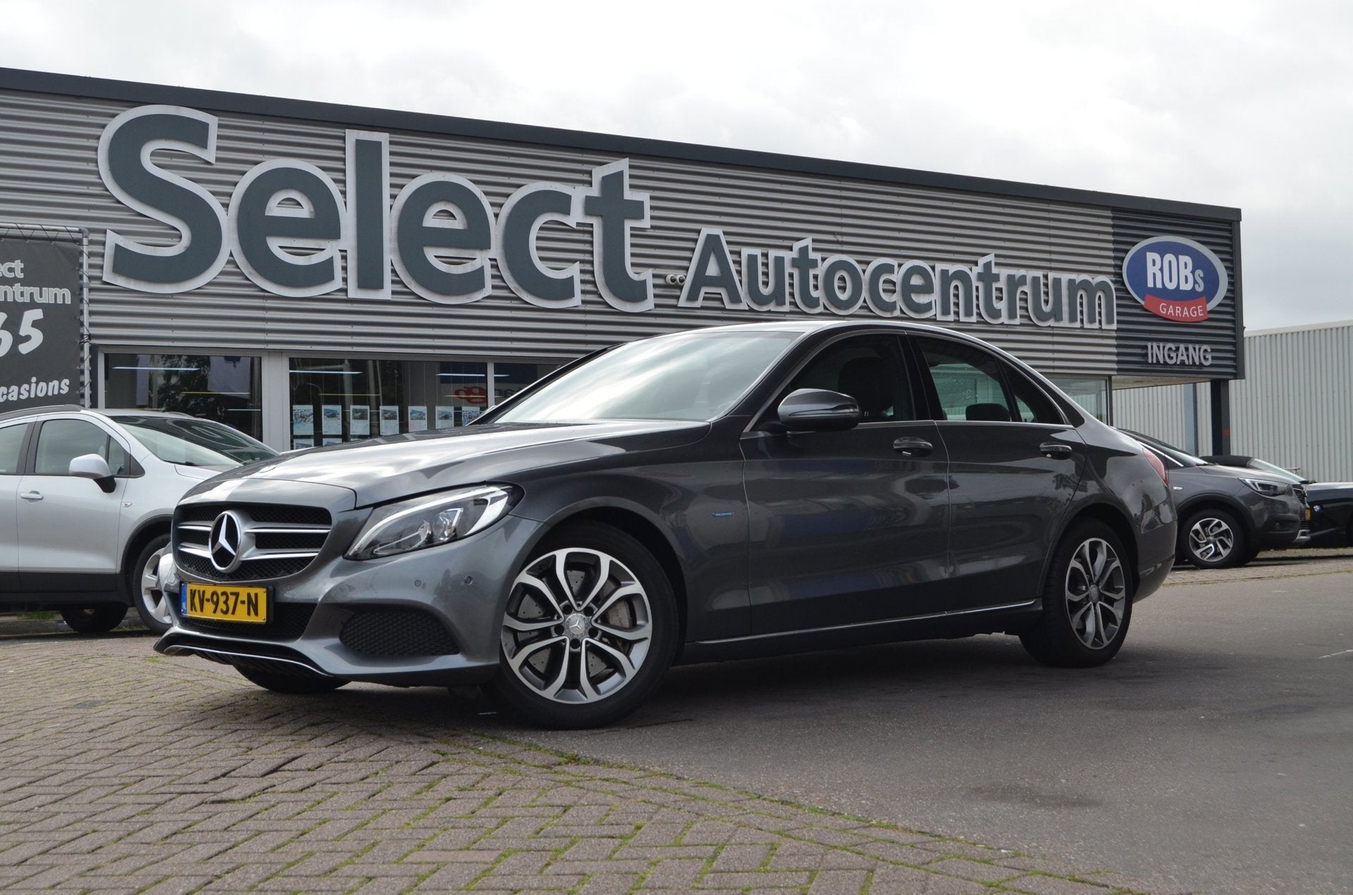 Foto 3 van Mercedes-Benz C-klasse 350 e LUCHTVERING|TREKHAAK|HALF LEER|