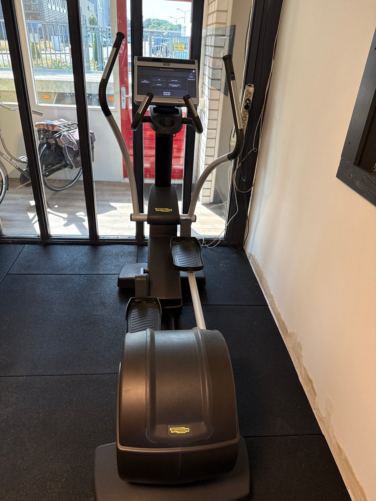 Technogym Crosstrainer - Professionele Fitnessapparatuur, Ophalen, Gebruikt, Armen, Crosstrainer