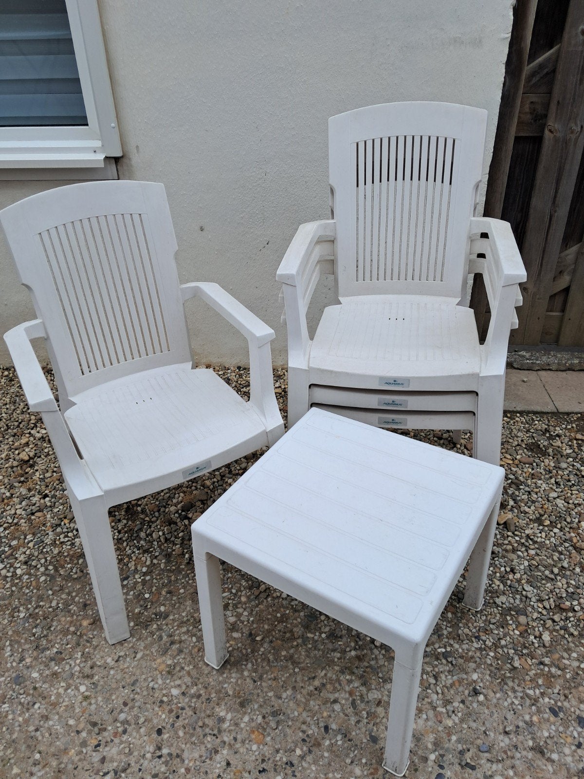 Zomer tuinset: 4 stoelen en bijzettafel, 4 zitplaatsen, Kunststof, Gebruikt, Bijzettafel