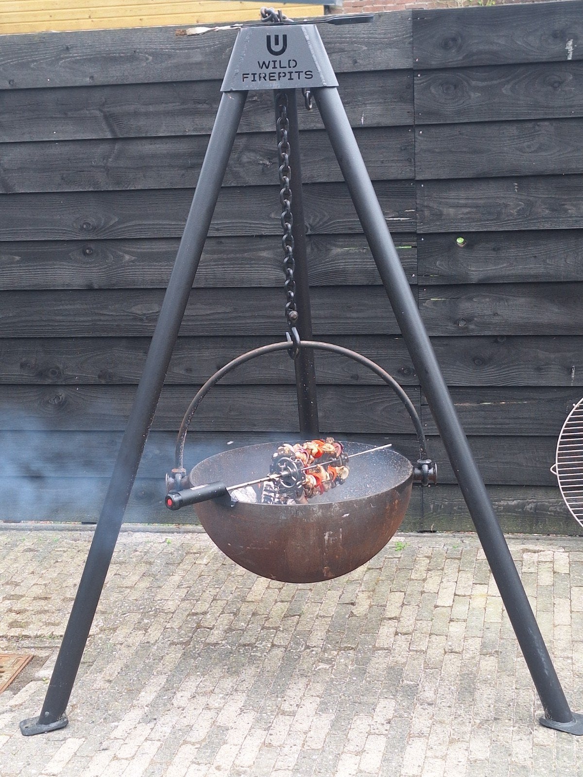 Buitenleven. Wild Firepits vuurschaal met driepoot, Ophalen of Verzenden, Gebruikt, Wild Firepits