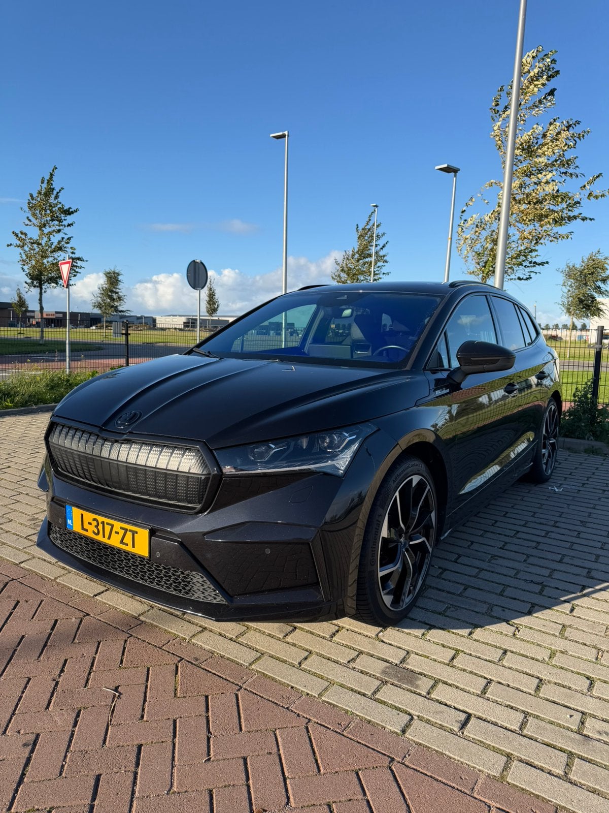 Skoda Enyaq Sportline SOH 93% iV 60 Trekhaak LED Camera Gara, Auto's, Automaat, 34 min, Achterwielaandrijving, Zwart
