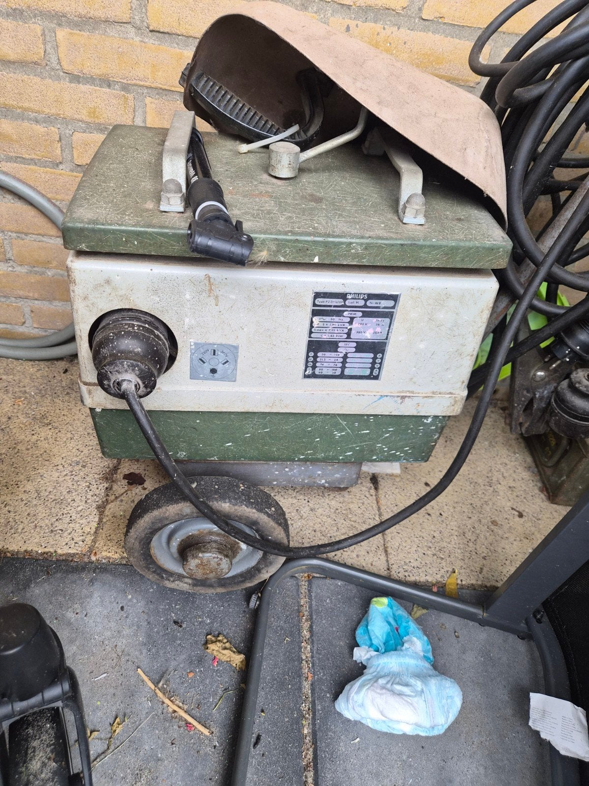 Elektrisch lasapparaat 220/380V met elektroden en laskap, Ophalen