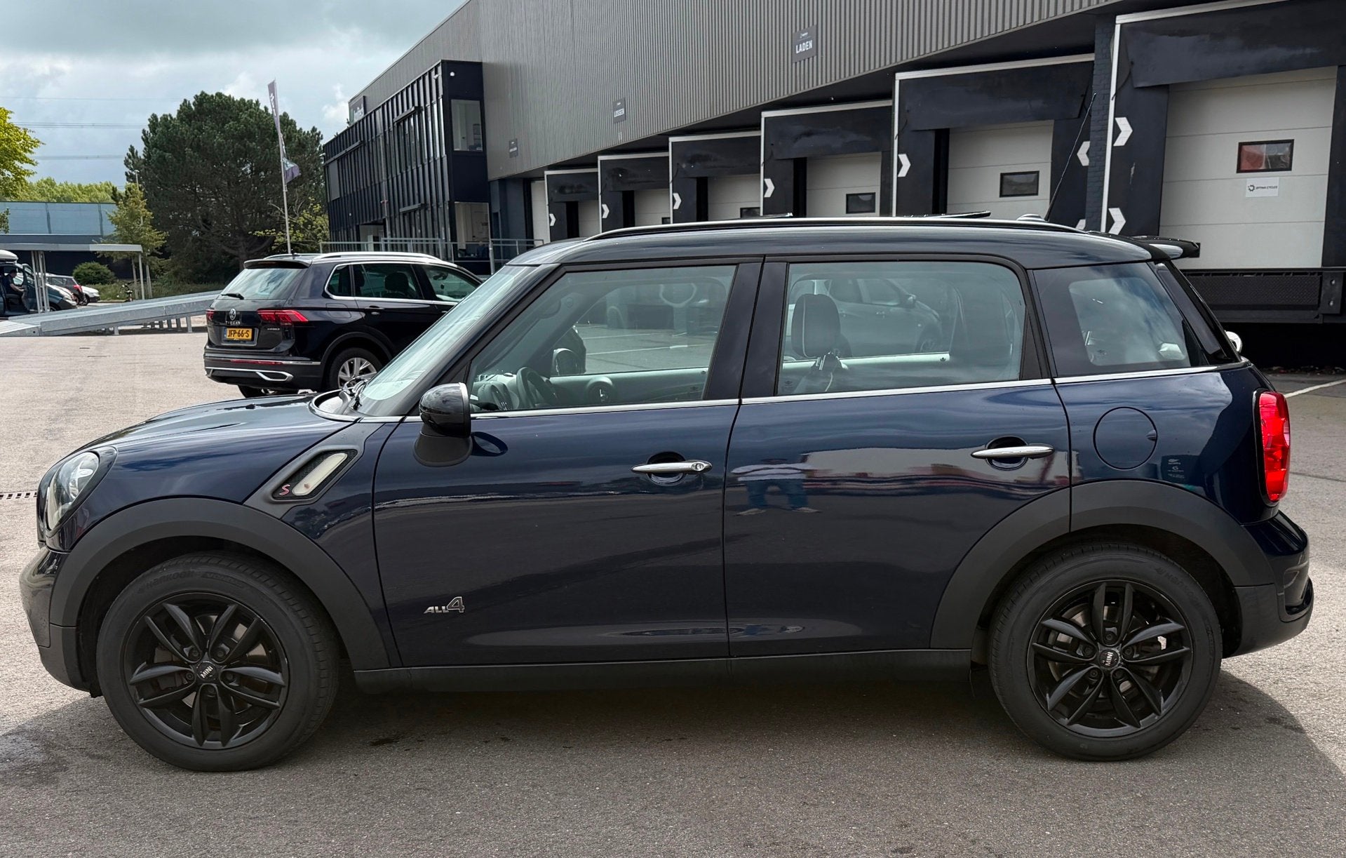 Mini Countryman 1.6 Cooper S ALL4 Chili PANORAMADAK/AUTOMAAT, 1380 kg, Gebruikt, Zwart, Blauw
