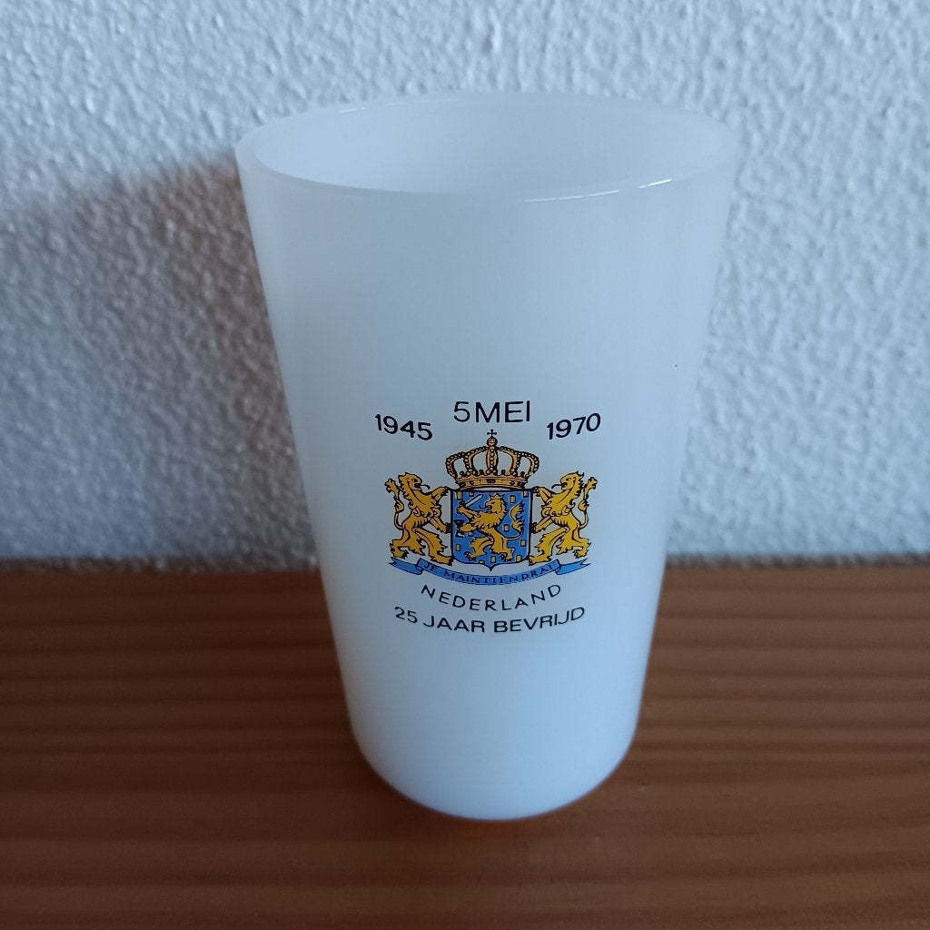 Herdenkingsglas 25 Jaar Bevrijding 1945-1970, Ophalen of Verzenden, Overige soorten, Nederland, Overige typen
