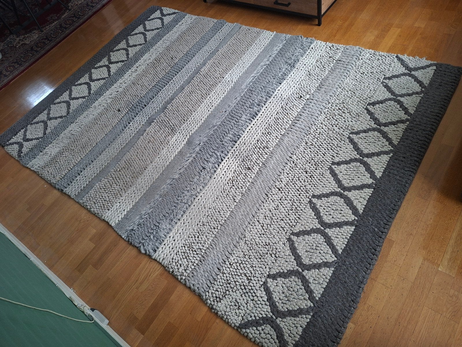 Vloerkleed 200x300 cm  - Moet schoongemaakt word, Huis en Inrichting, Ophalen, Gebruikt, Modern, Scandinavisch, 200 cm of meer