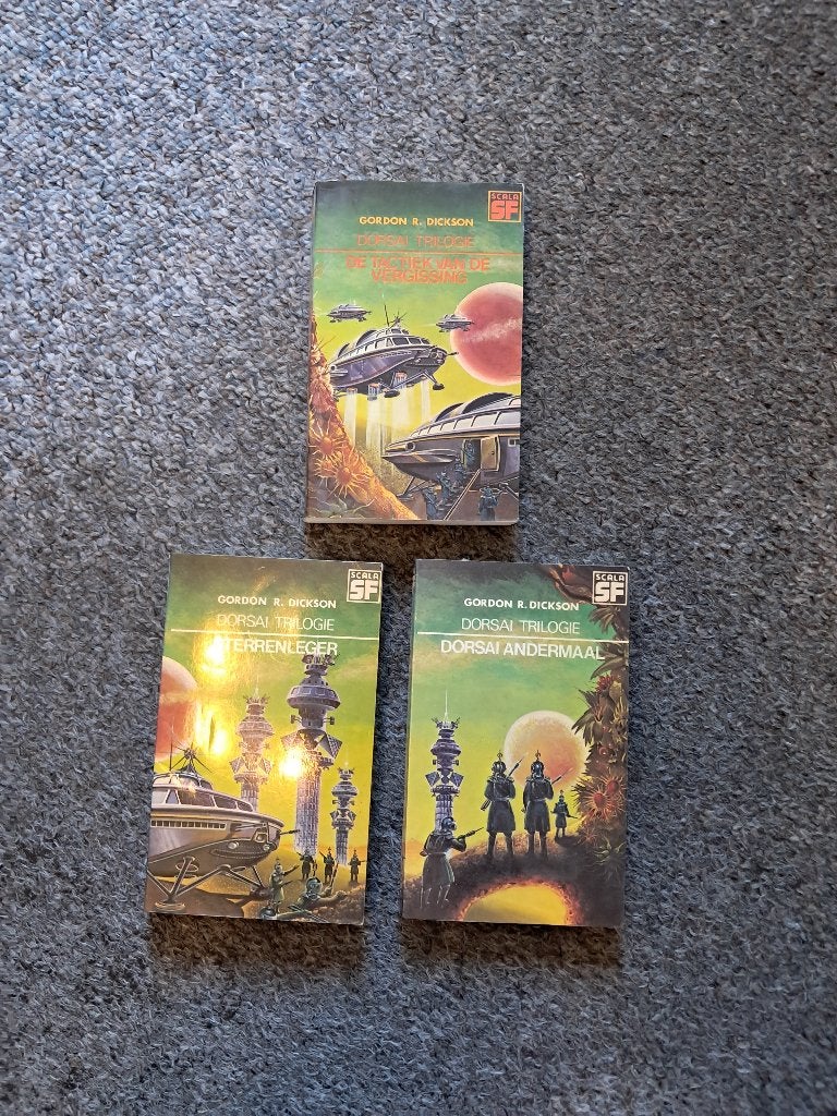 Dorsai trilogie / Gordon R. Dickson/  Science fiction, Verzenden, Gelezen, Gordon R. Dickson