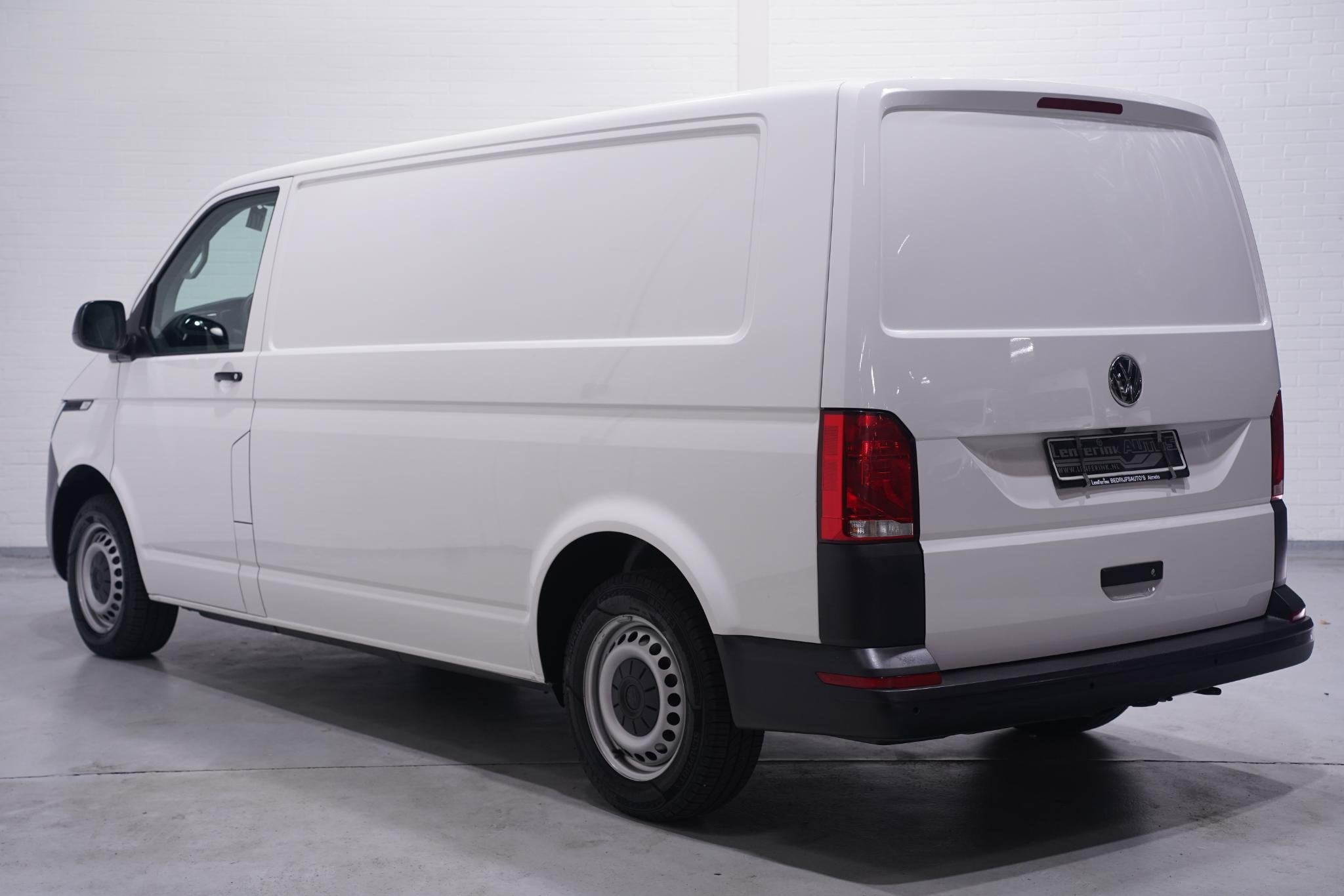 Volkswagen Transporter 2.0 TDI 110 pk L2H1 Airco, Achterklep, Auto's, Voorwielaandrijving, Stof, Gebruikt, 4 cilinders