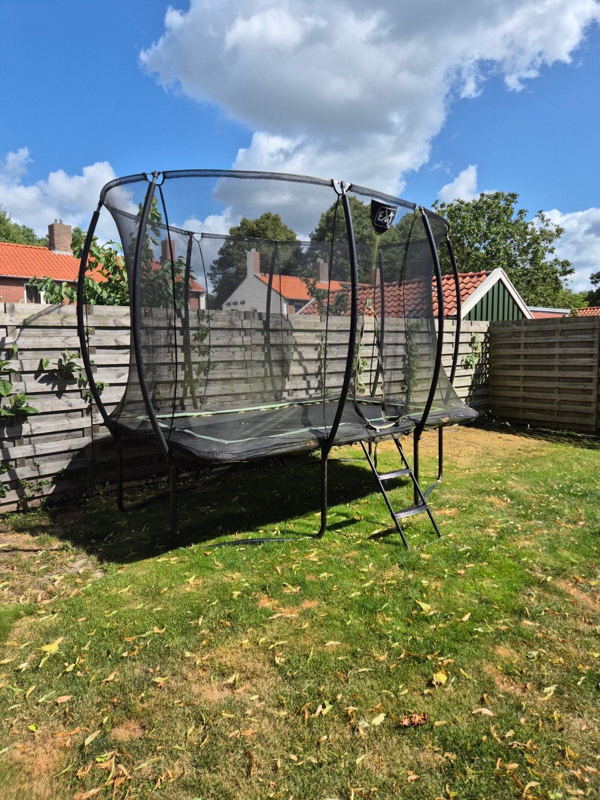 Trampoline met ladder, Ophalen