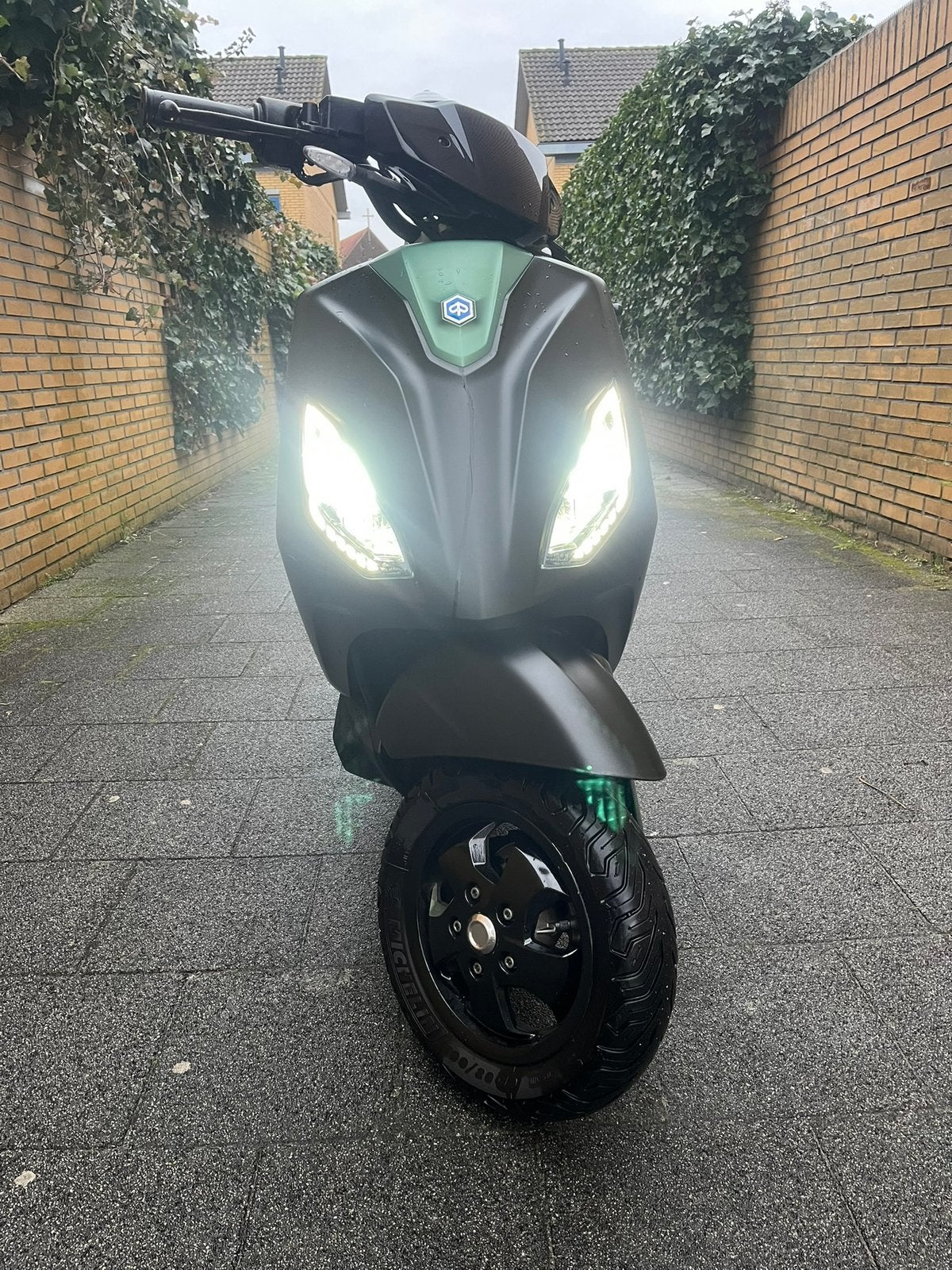 Piaggio one a1 motorplaat, Ophalen