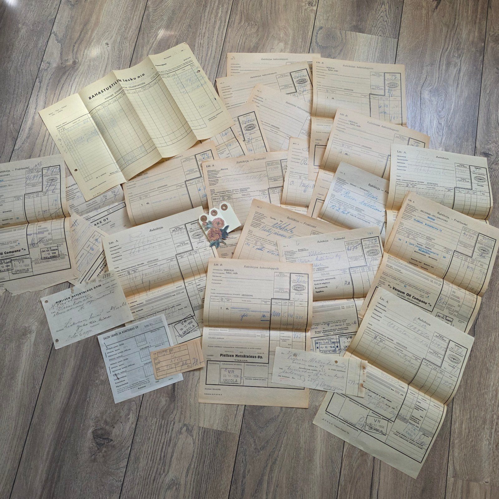25 Finse facturen, vintage!, Verzenden, Winkel, Super of Benzinepomp, Zegels, Bonnen of Punten