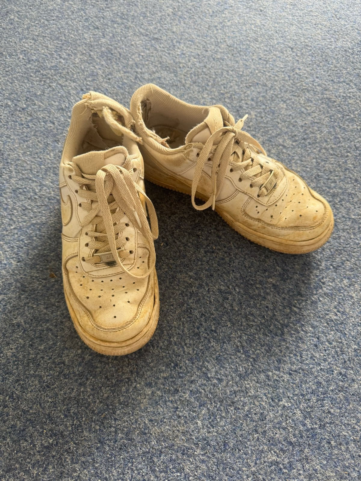 Afgetrapte Nike Air Force 1 - Stalgebruik, Verzenden, Gedragen, Wit, Sneakers of Gympen