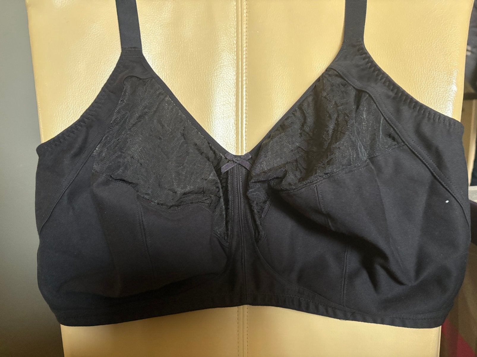 Stevige bh zonder beugel  95K zwart met mooie kant, Kleding | Dames, Grote Maten, Ophalen of Verzenden, Nieuw, Zwart, Lingerie of Zwemkleding