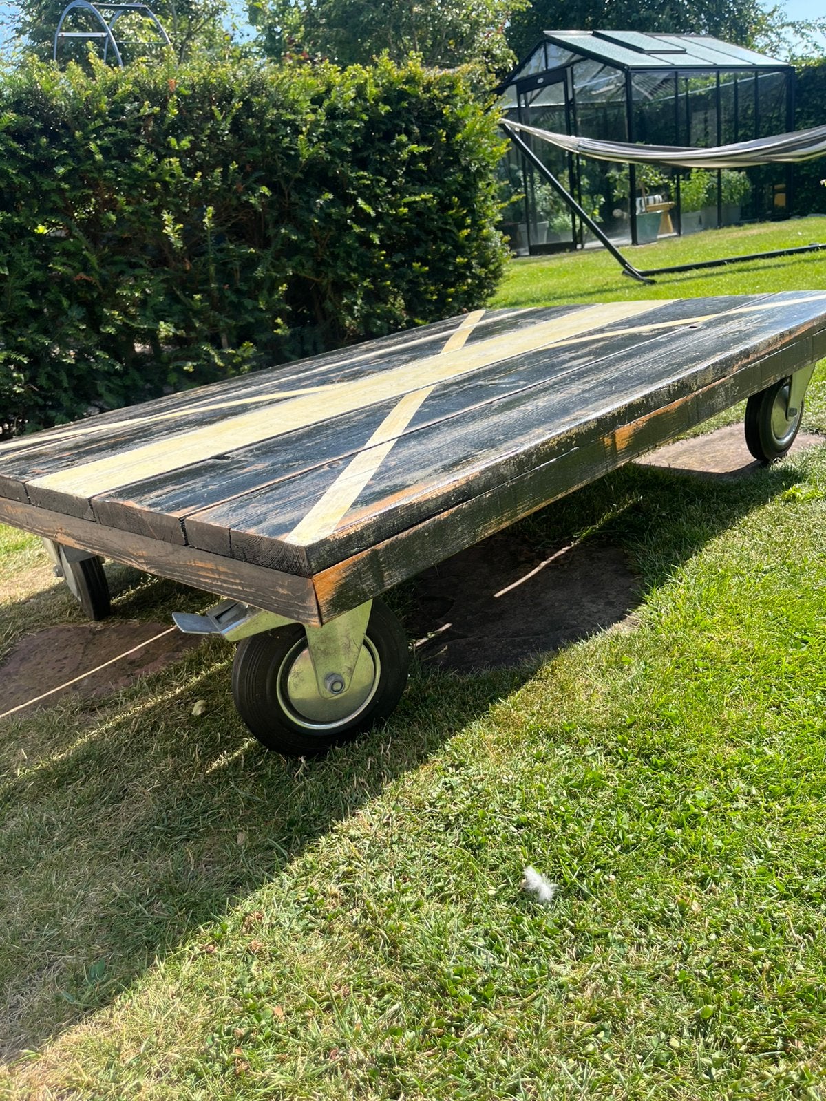 Robuuste buitentafel / salontafel van Loods5, Huis en Inrichting, Tafels | Salontafels, Ophalen, Gebruikt, 100 tot 150 cm, 50 tot 100 cm