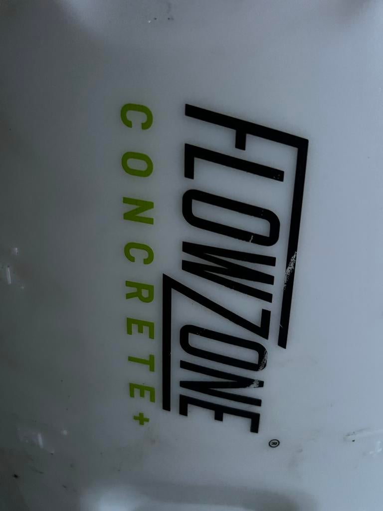 Flowzone Concrete+ Spuitmachine, Ophalen, Zo goed als nieuw