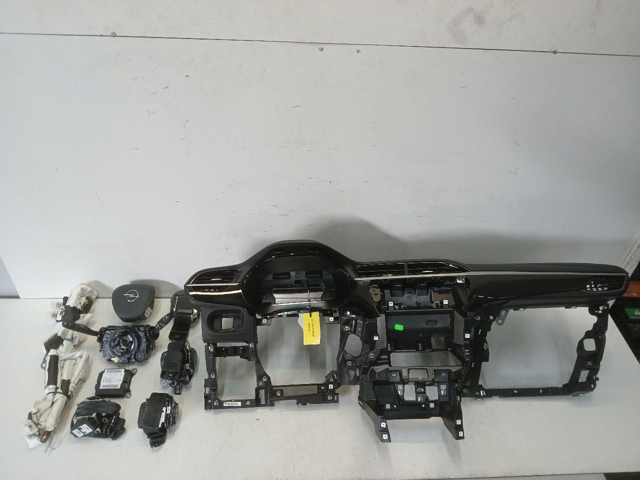 Airbag set Opel Corsa, Onderdelen@venauto.nl, Van der Ven Autorecycling B.V., Gebruikt, Ettenseweg 76, 4706 PB Roosendaal, The Netherlands