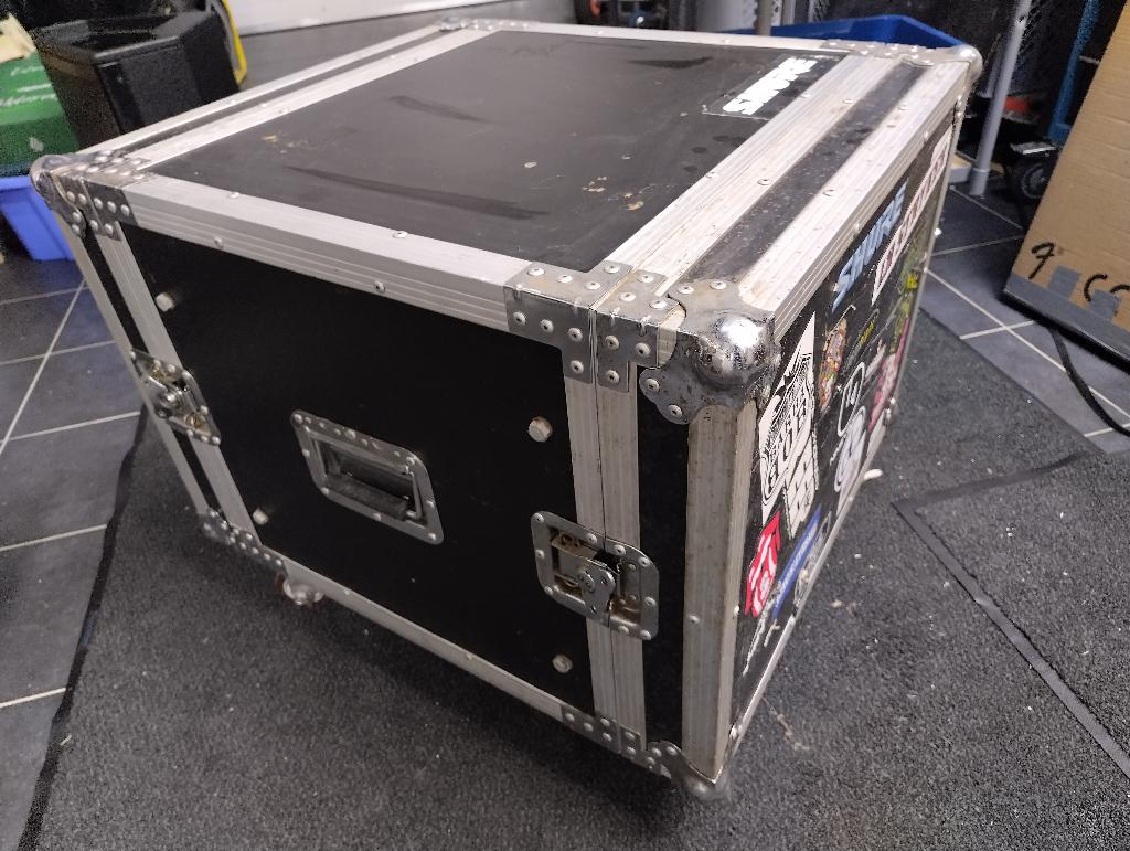 Flightcase Rack Versterkerrack 8HE met DI boxen, Ophalen, Gebruikt, Overige instrumenten, Flightcase