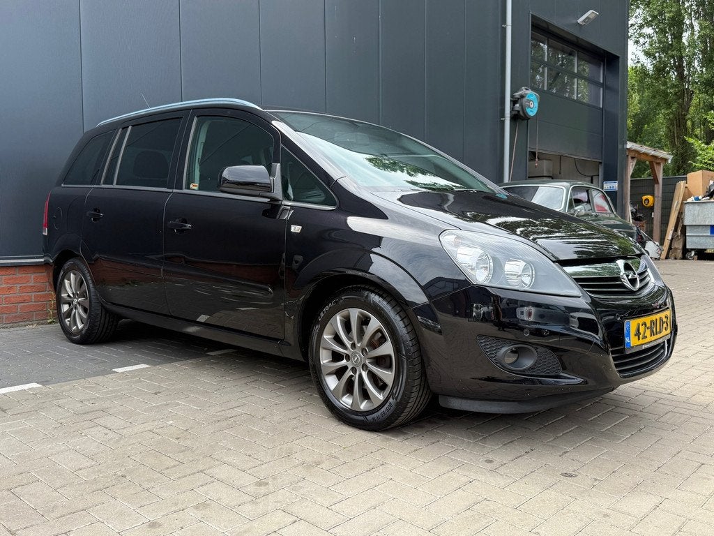 Opel Zafira 1.8 Edition (Eerste eigenaar|12 mnd BOVAG-garant, Auto's, Opel, Stof, Gebruikt, Zwart, 4 cilinders
