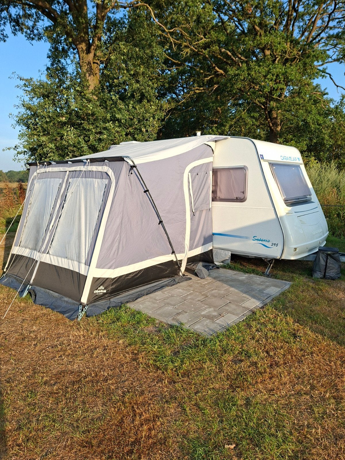 Nette CARAVELAIR type SOLERIA 395 Bouwjaar 2003, Tot en met 2, Treinzit, Particulier, Caravelair