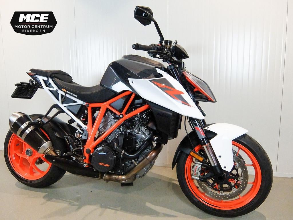 KTM 1290 SUPER DUKE R (bj 2018), Motoren, 2 cilinders, KTM, Motorrijbewijs A, Bedrijf