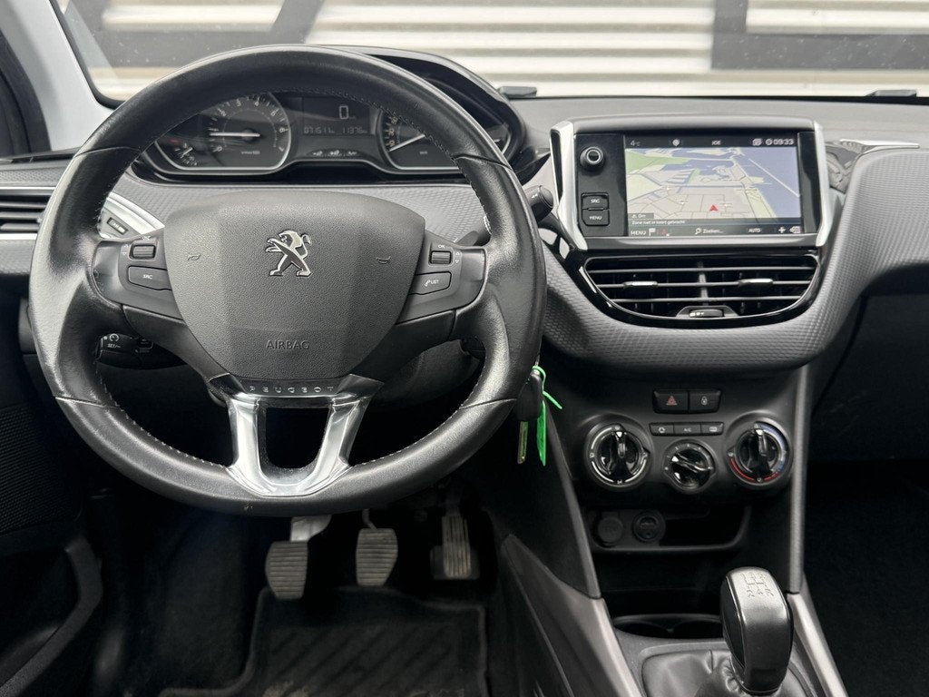 Peugeot 2008 1.2 PureTech Blue Lion 2e Eigenaar|Navi|Pano|Tr, Auto's, Peugeot, Voorwielaandrijving, Stof, Euro 6, Origineel Nederlands