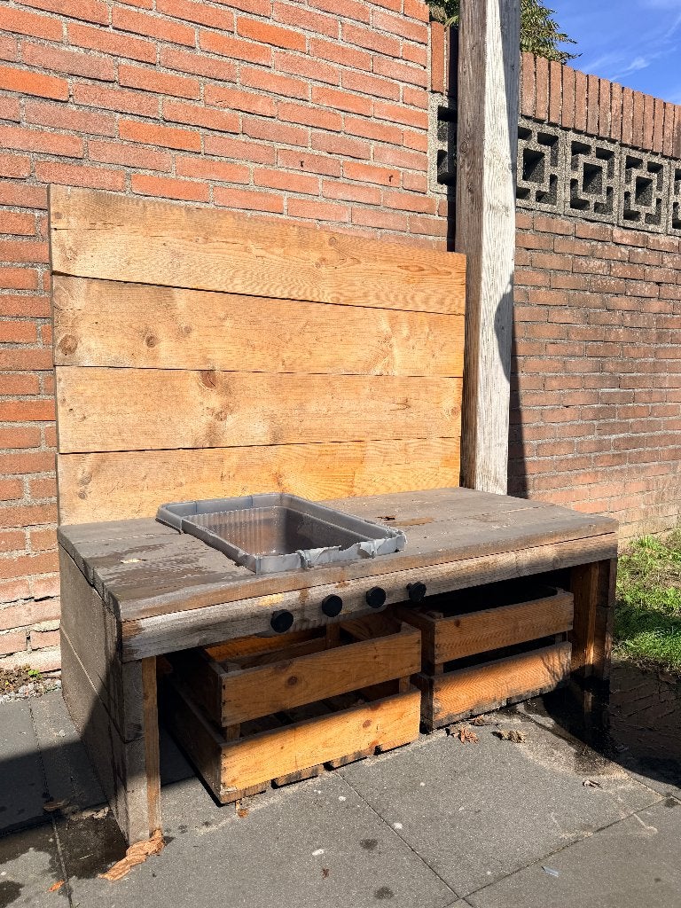 Houten buitenspeelkeuken, Ophalen, Gebruikt