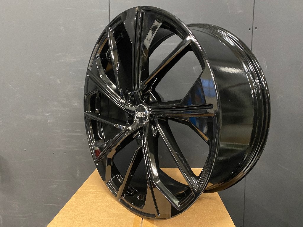 21"FITS AUDI Q3 / Q4 / Q5 RSQ3 SPORTBACK BLACK EDITION, Ophalen, 255 mm, Velg(en), Nieuw