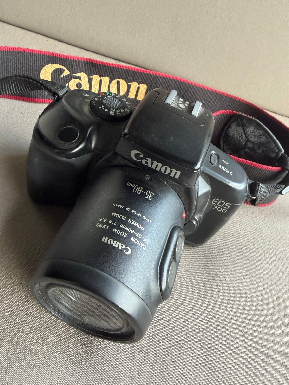 Canon EOS 700 Spiegelreflexcamera met 35-80mm lens, Audio, Tv en Foto, Fotocamera's Analoog, Ophalen of Verzenden, Gebruikt, Spiegelreflex
