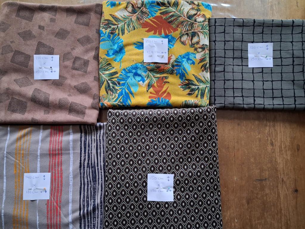 Lappen stof. 5 stuks. Stretch., Overige materialen, Overige kleuren, 120 cm of meer, Nieuw