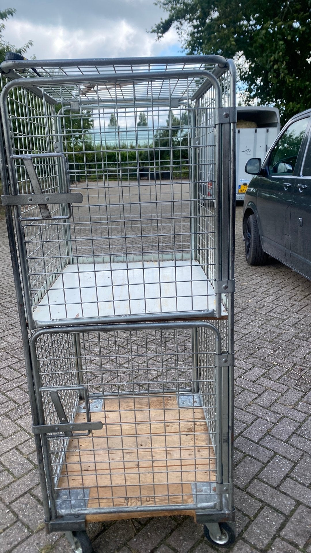 Rolcontainer met afsluitbare deuren, Doe-het-zelf en Verbouw, Transportwagens, 100 liter of meer, Ophalen, Gebruikt, Transportkar
