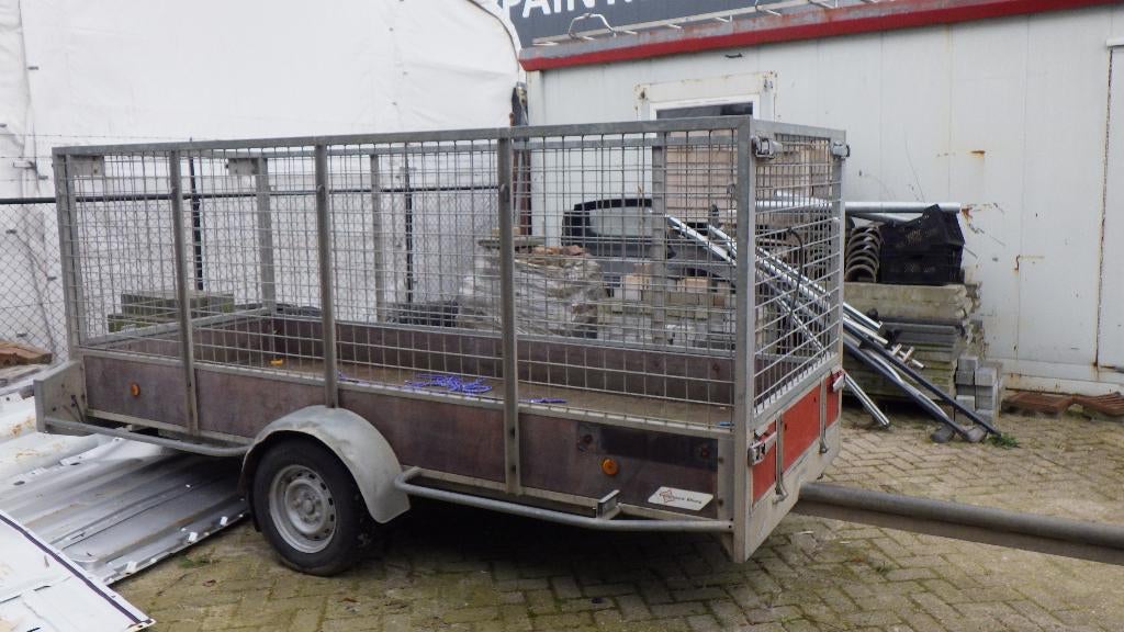 aanhanger rondom hekken mooie aanhanger, Ophalen of Verzenden, Gebruikt
