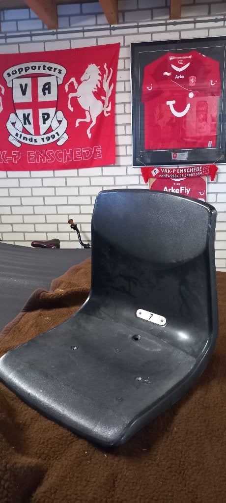 Vak P stoel, Ophalen, Zo goed als nieuw, Buitenlandse clubs, Overige typen