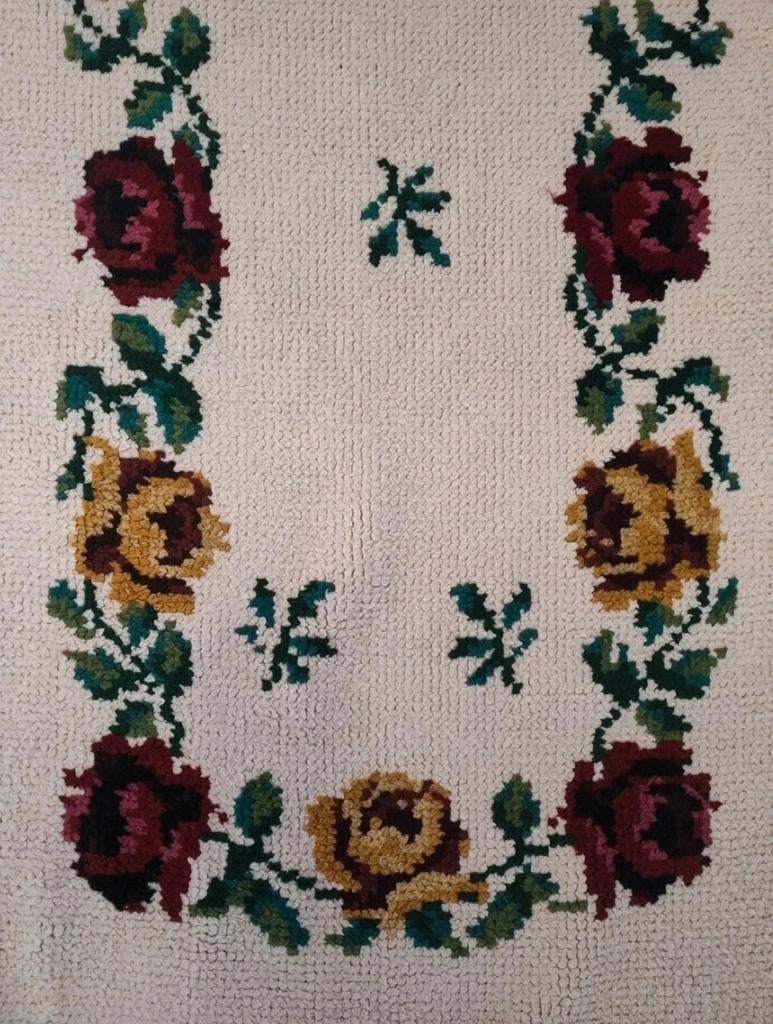 Vintage handgemaakt tapijt Smyrna floral roses 115x168cm, Huis en Inrichting, Stoffering | Tapijten en Kleden, Gebruikt, 100 tot 150 cm