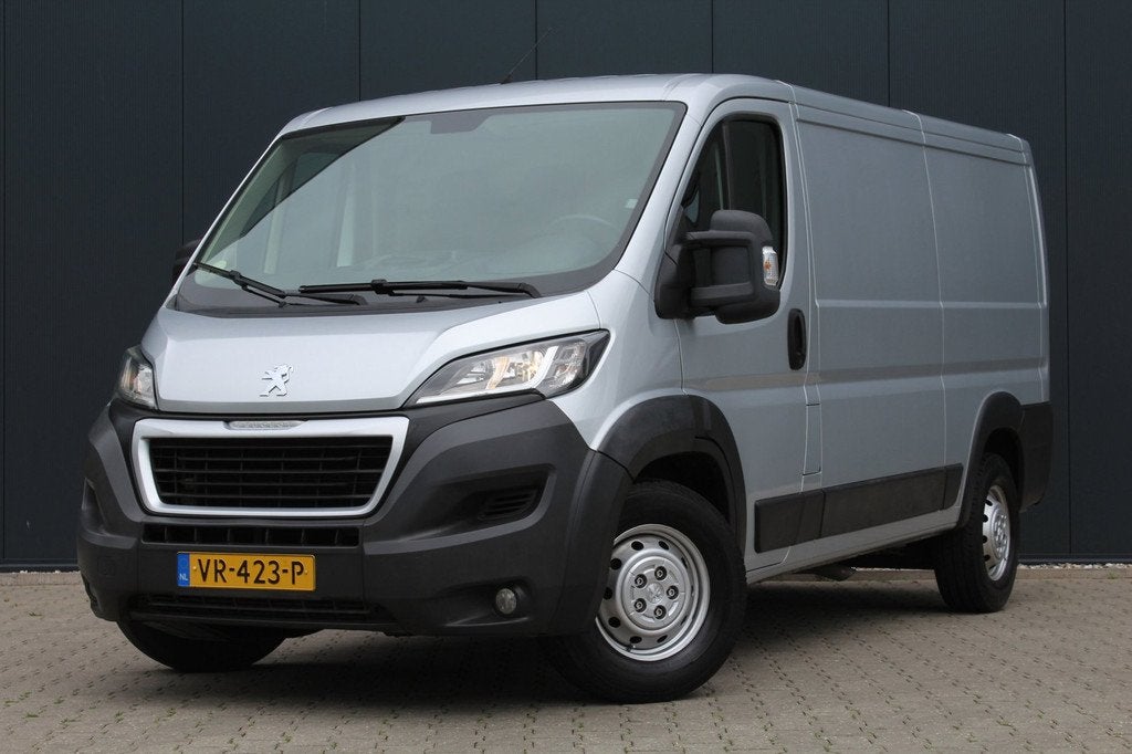 Peugeot Boxer 435 2.2 HDI L2H2 XR | Trekhaak | Camera | Crui, Auto's, Voorwielaandrijving, Euro 5, Stof, Gebruikt