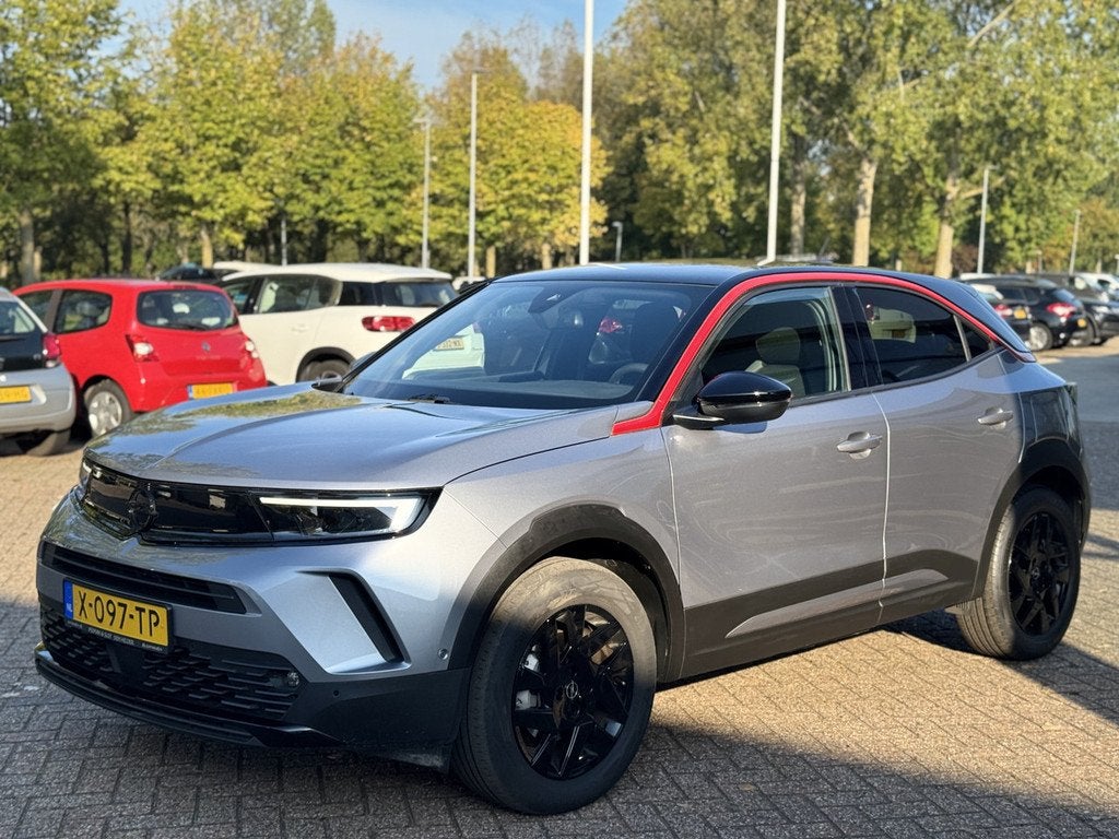 Opel Mokka-e Electric Level 4 50 kWh (bj 2024, automaat), Auto's, Opel, 136 pk, Gebruikt, Mokka-e, 1498 kg