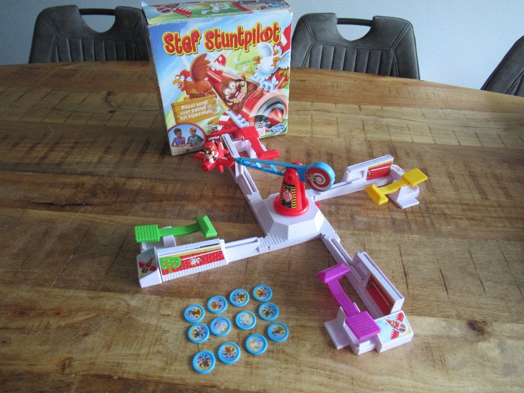 Als Nieuw spel Stef stuntpiloot van MB spellen., Ophalen of Verzenden, Zo goed als nieuw, MB Spellen
