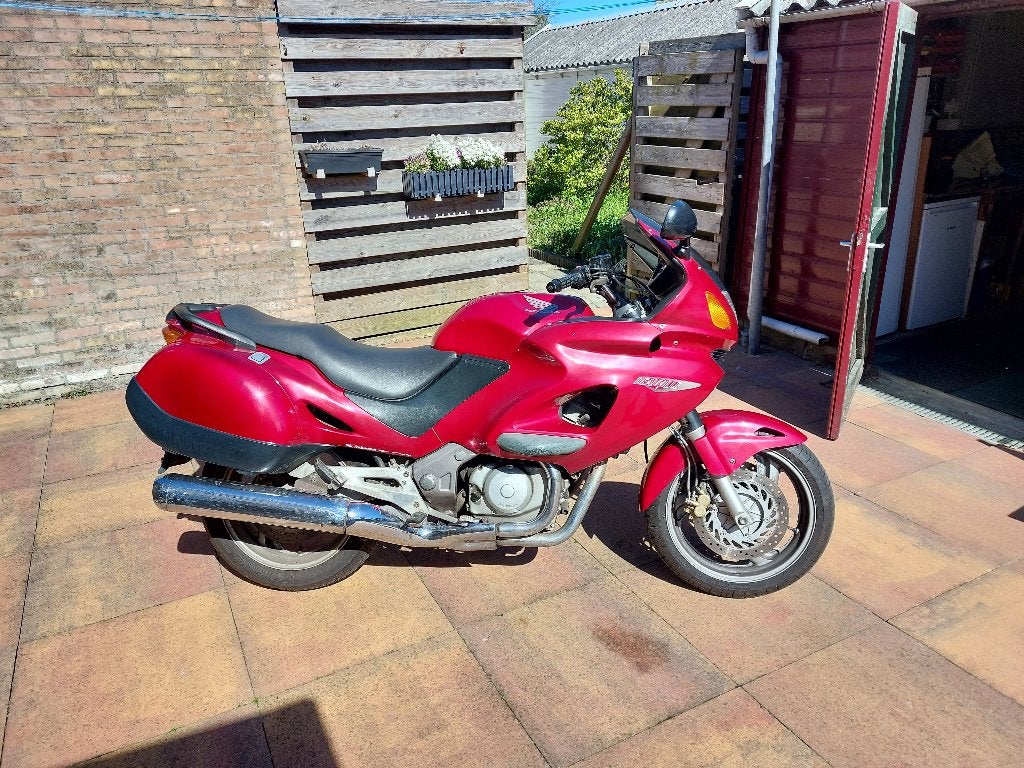 Honda Deauville NT 650, Gebruikt, Particulier, Toermotor, 1168 cc