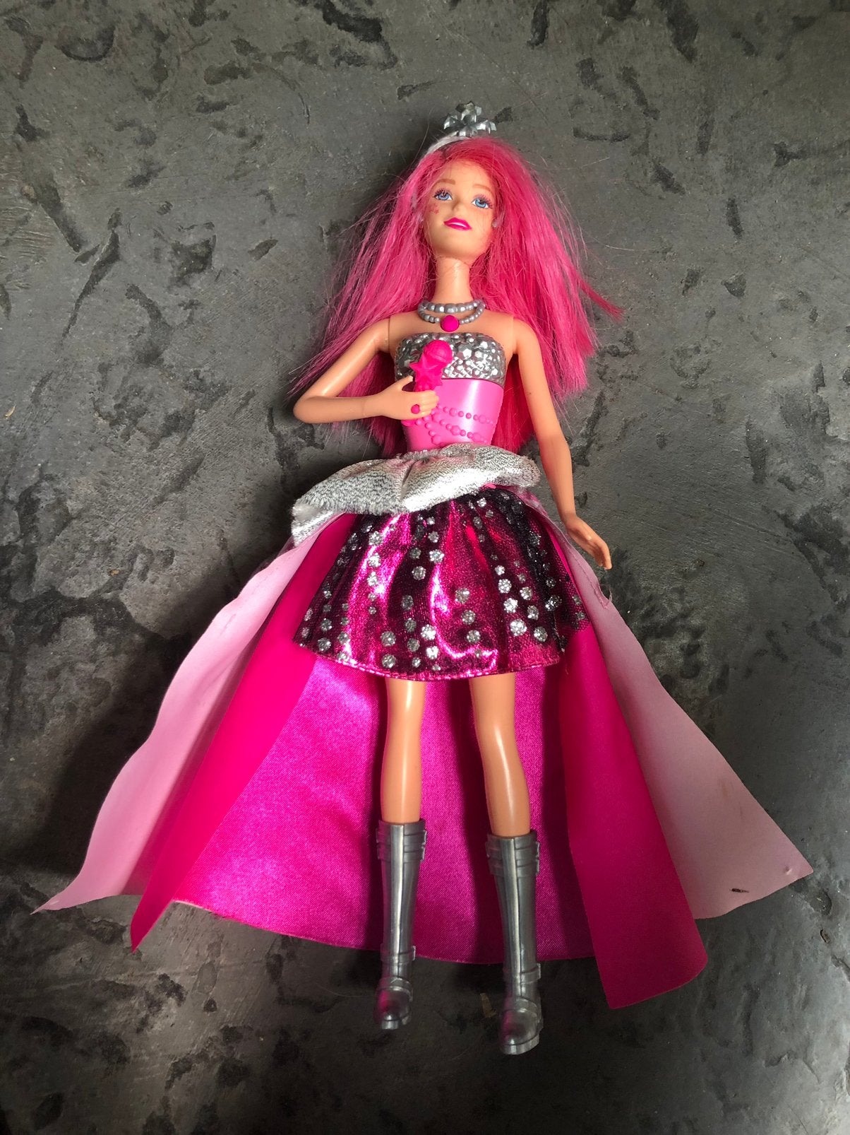 Barbie prinses courtney rock& royals mattel, Ophalen, Zo goed als nieuw, Fashion Doll