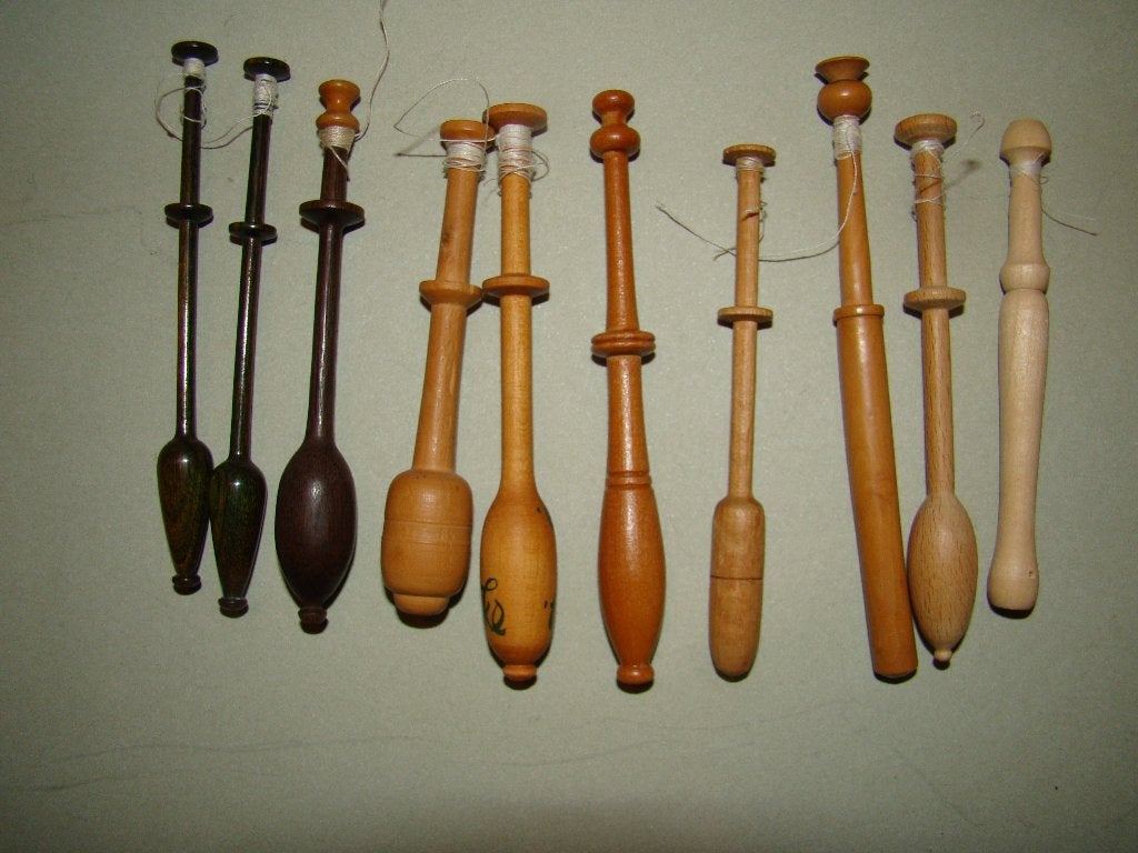 10 houten kantklossen ,verschillende soorten, Hobby en Vrije tijd, Kantklossen, Ophalen of Verzenden, Zo goed als nieuw, Klos(sen)