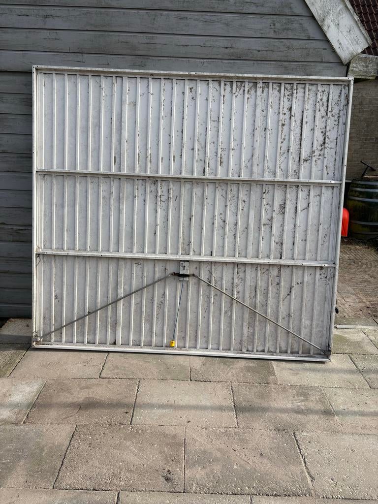 Garagedeur 220x200 cm - Gebruikt, netjes en compleet met slo, Doe-het-zelf en Verbouw, Deuren en Horren, Ophalen, Gebruikt, Garagedeur