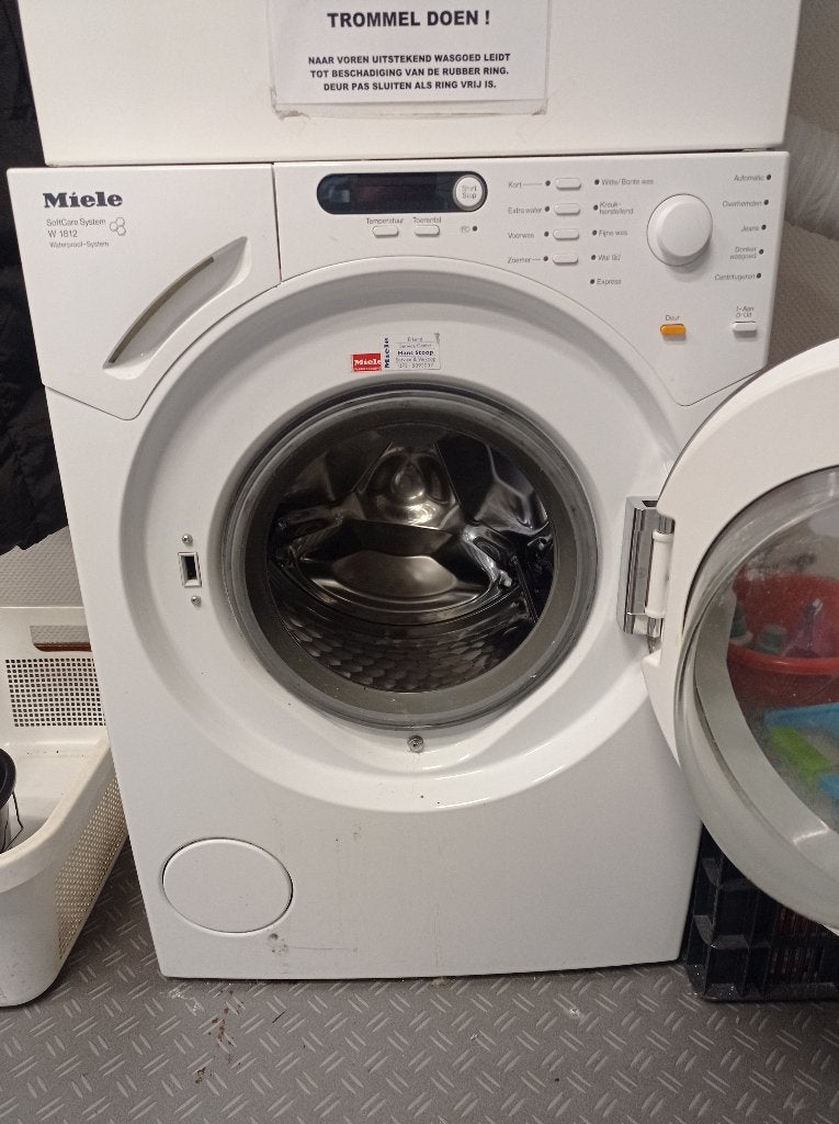 Wasmachine en droger, Ophalen, 1200 tot 1600 toeren, Gebruikt, 4 tot 6 kg