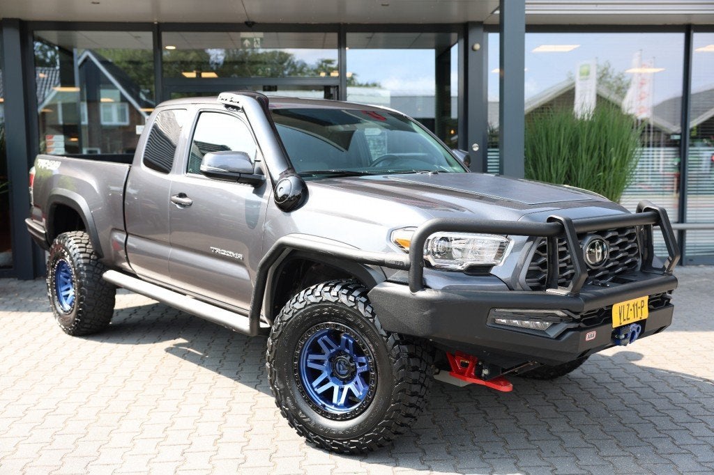 Toyota HILUX TACOMA 3.5 V6 TRD 4WD VAN, 1940 kg, 450 kg, 3500 cc, 4 stoelen