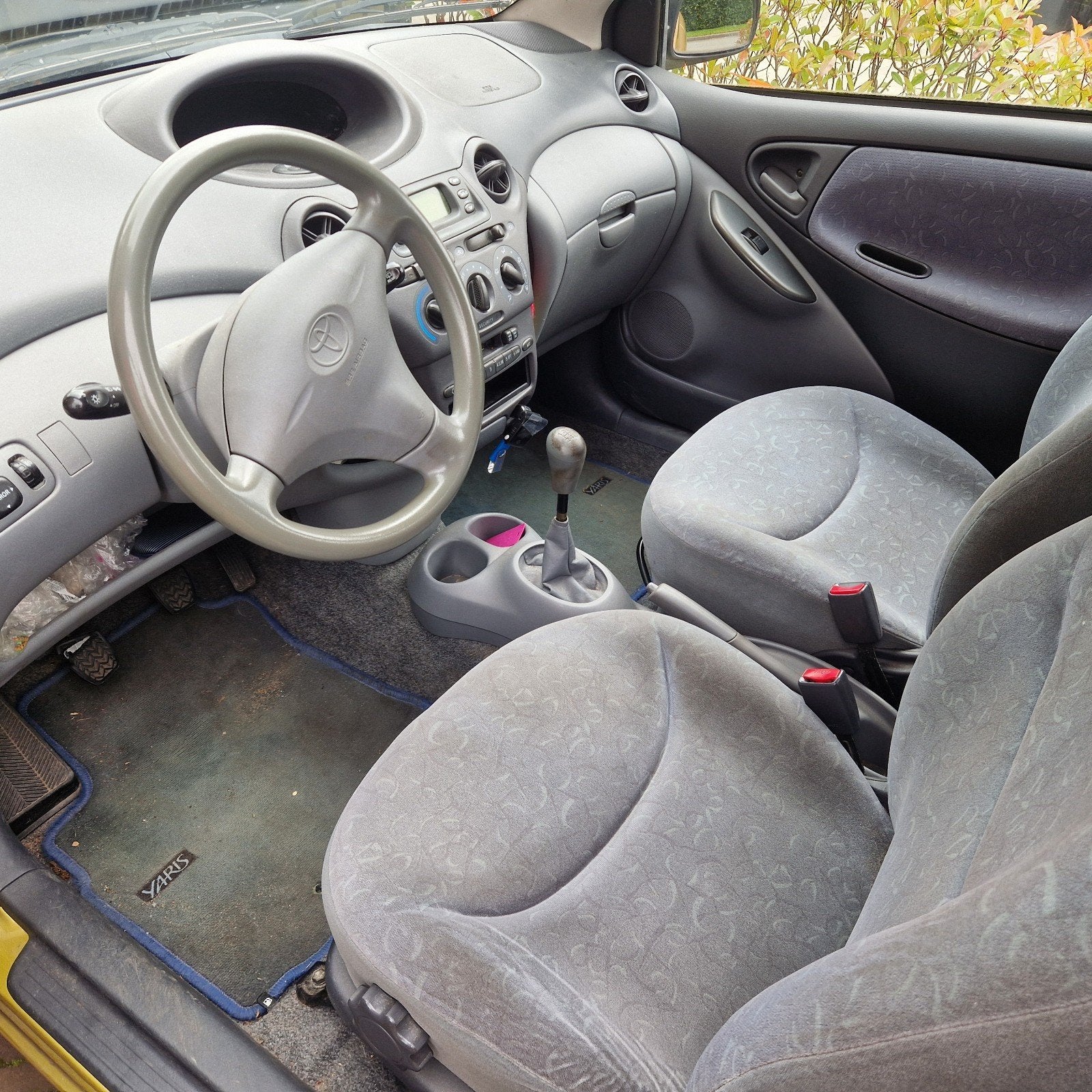 Toyota Yaris 1.3 16V 3DR Linea SOL 2000 Geel, Voorwielaandrijving, 1299 cc, 31 €/maand, 4 cilinders
