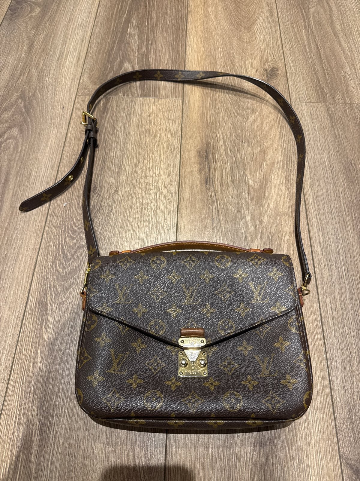 Louis Vuitton Pochette Metis, Sieraden, Tassen en Uiterlijk, Ophalen of Verzenden, Gebruikt, Bruin, Schoudertasje